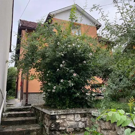 Izdavanje Sobe/stana Sarajevo