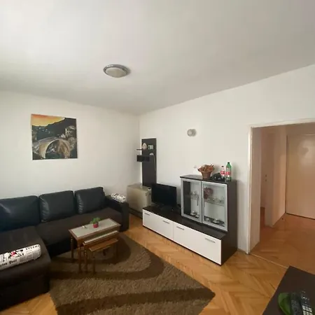 Izdavanje Sobe/stana Sarajevo